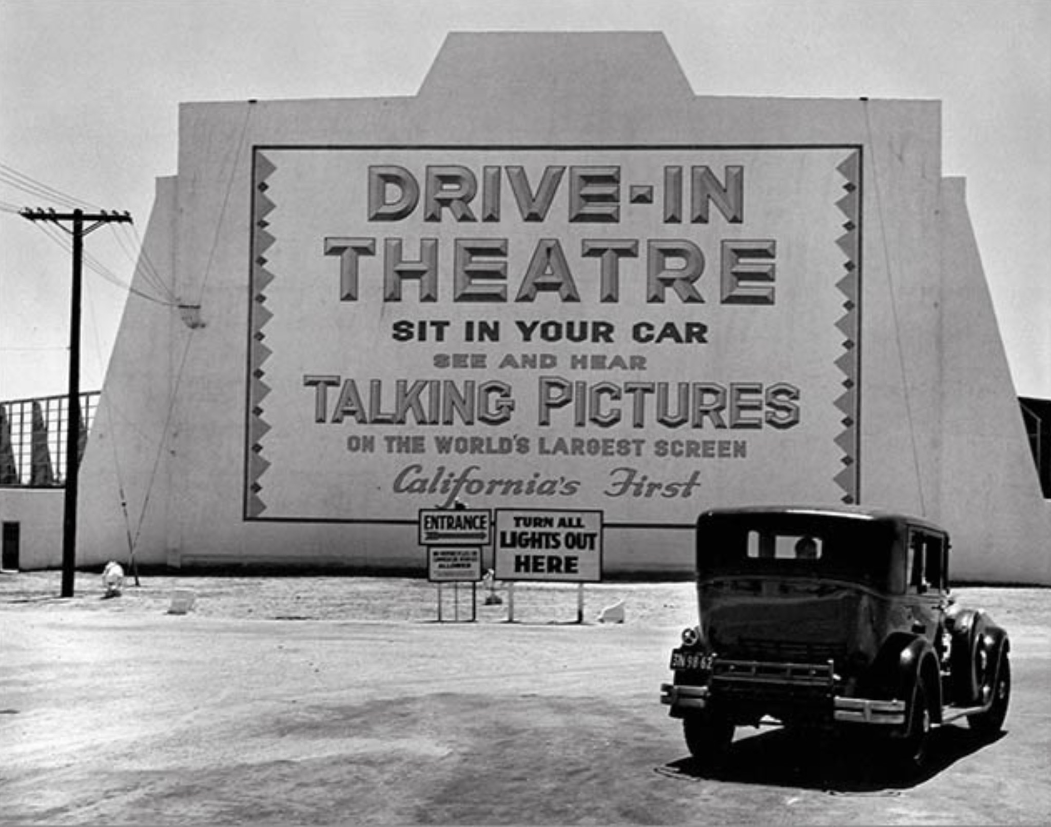 First Drive-In Theatre in California, Pico Boulevard Los Angeles, 1935 